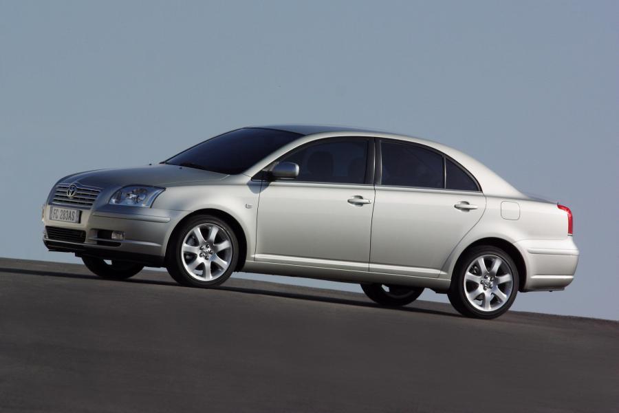  Toyota Avensis 2003 года  (фото 101 из 114)